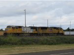 SD70Ms Idle In The Yard